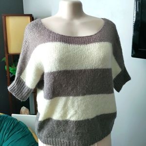 American Eagle Outfitters sweater